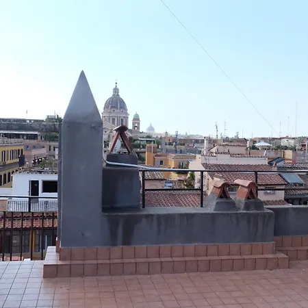 Via Delle Carrozze, Piazza Di Spagna Daire *