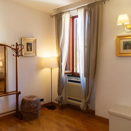 Daire Via Delle Carrozze, Piazza Di Spagna Roma